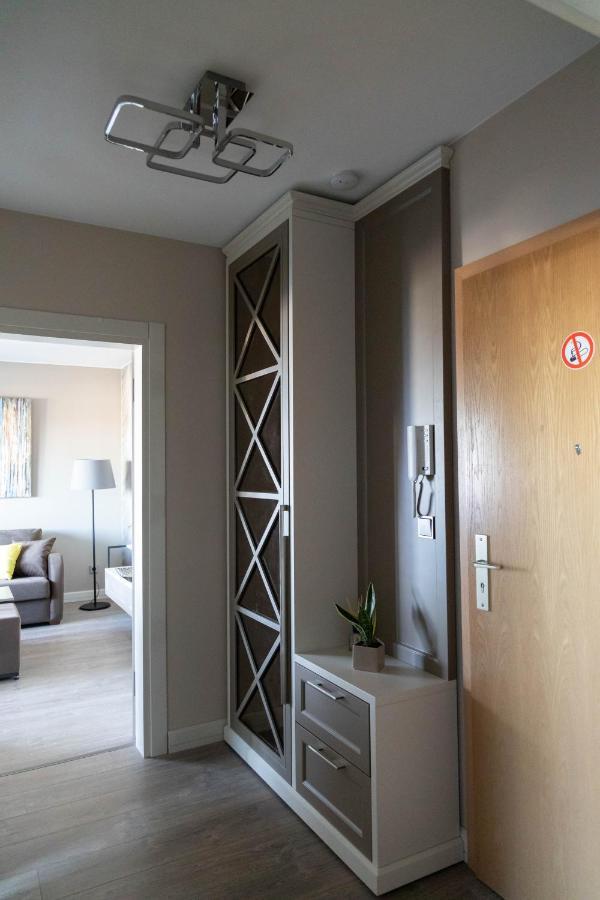 Deluxe Apartment Mit Tiefgarage In Naehe Messe-Bmw-Porsche-Dhl-Flughafen-Flugzeugwerk Der Deutsche Aircraft Leipzig Exterior foto